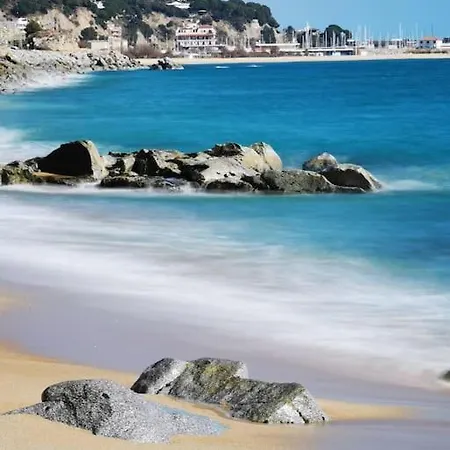 La Llar De La Kim, Bonita Casa A 150m Del Mar Y 40km De Barcelona