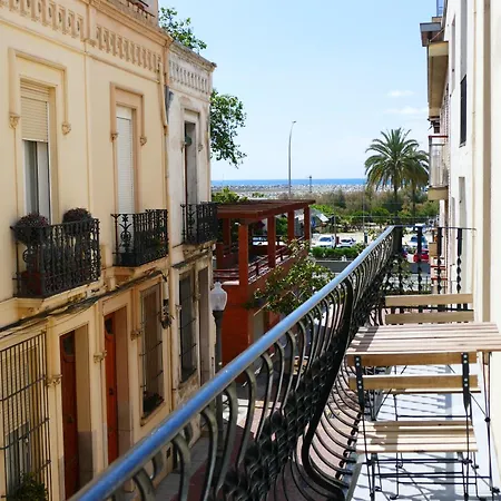 La Llar De La Kim, Bonita Casa A 150m Del Mar Y 40km De Barcelona *